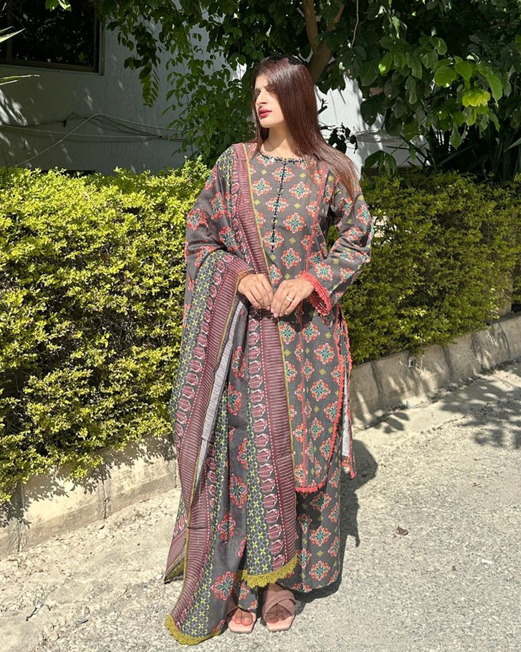 Un-Stitched Double Dot Wear Black Printed Khaddar 3 PC | DD-PKHDR-020