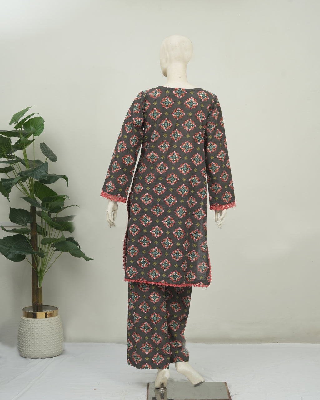Un-Stitched Double Dot Wear Black Printed Khaddar 3 PC | DD-PKHDR-020