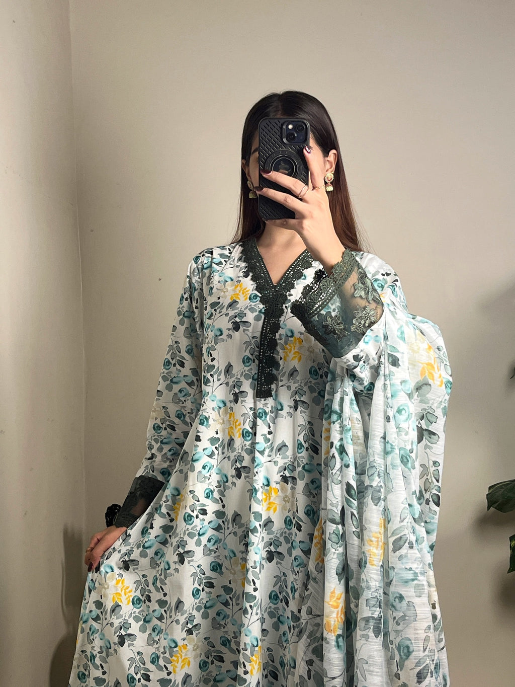 Un-Stitched Printed DD Lawn Green 3 Pcs | DD-PLAWN-026