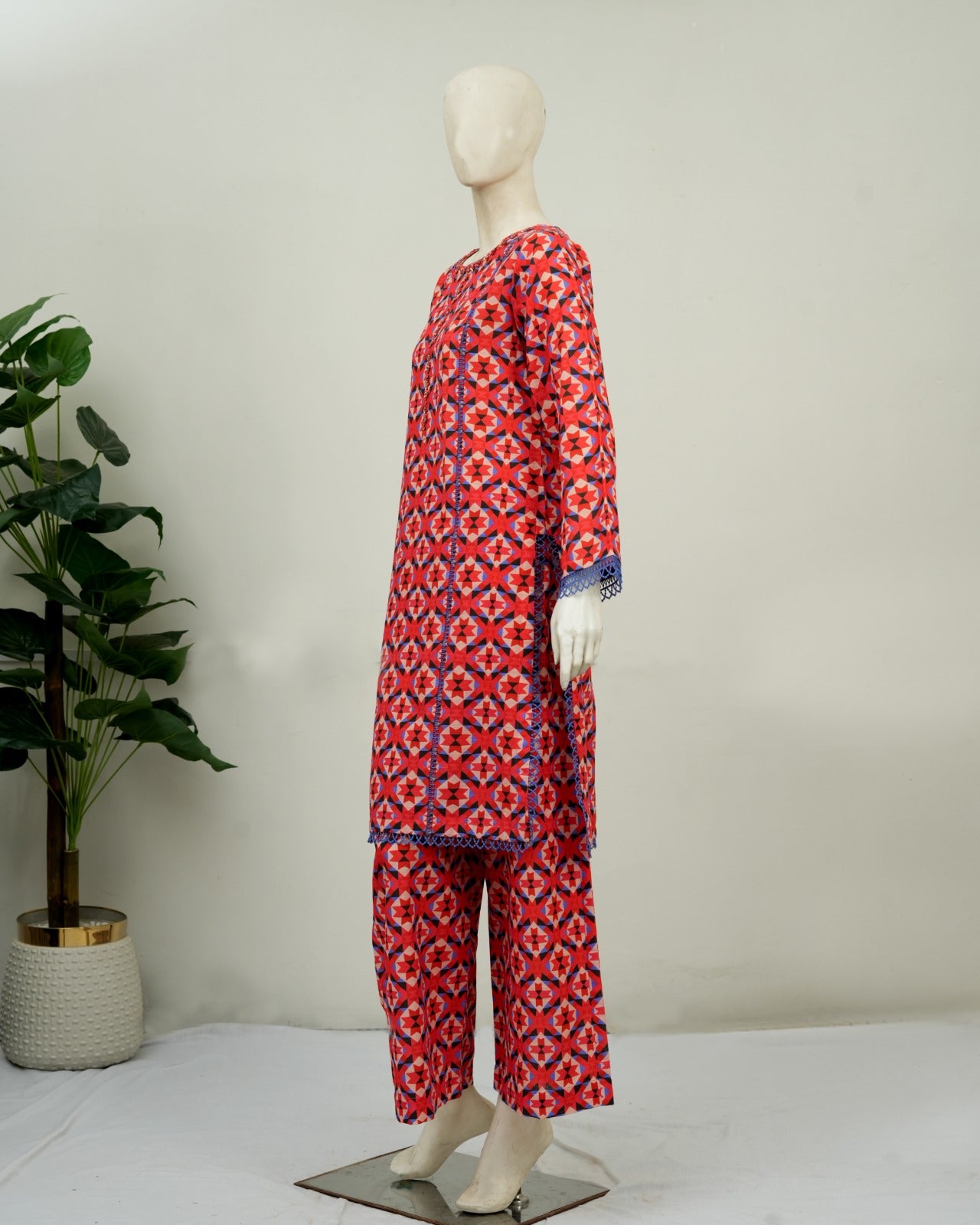 Un-Stitched Blue Pink Printed Khaddar 3PC | DD-PKHDR-018