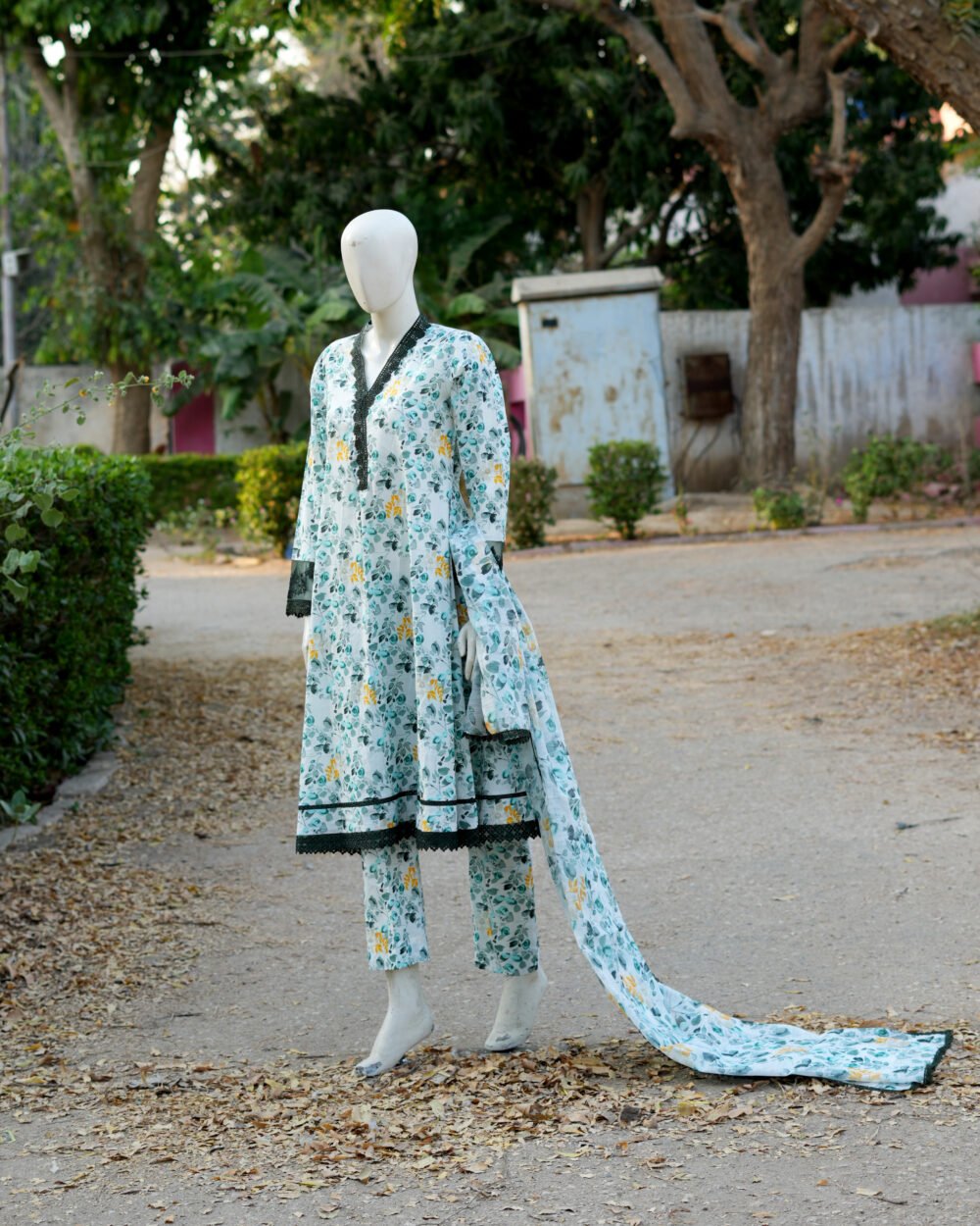 Printed DD Lawn Green 3 Pcs | DD-PLAWN-026 - Image 5